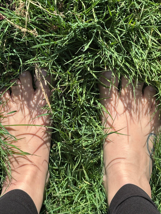 The Signs You’re Running on Empty (And How to Gently Reset 💕)
